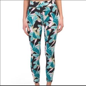 MinkPink Move Athletic Legging Size S